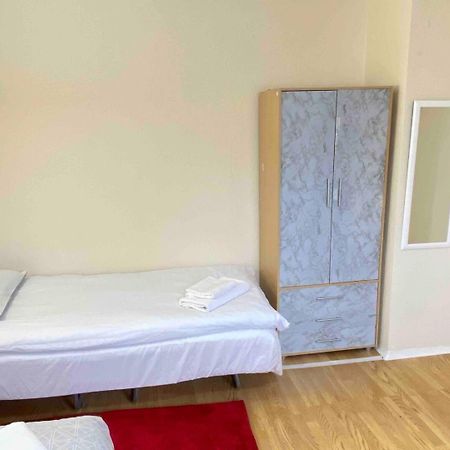 Single Room - Kings Cross, Female Only,, Guest Rooms Лондон Экстерьер фото