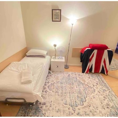 Single Room - Kings Cross, Female Only,, Guest Rooms Лондон Экстерьер фото